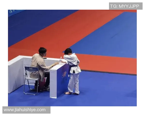 柔道精神与技术的融合：探索其历史、发展及在现代体育中的影响